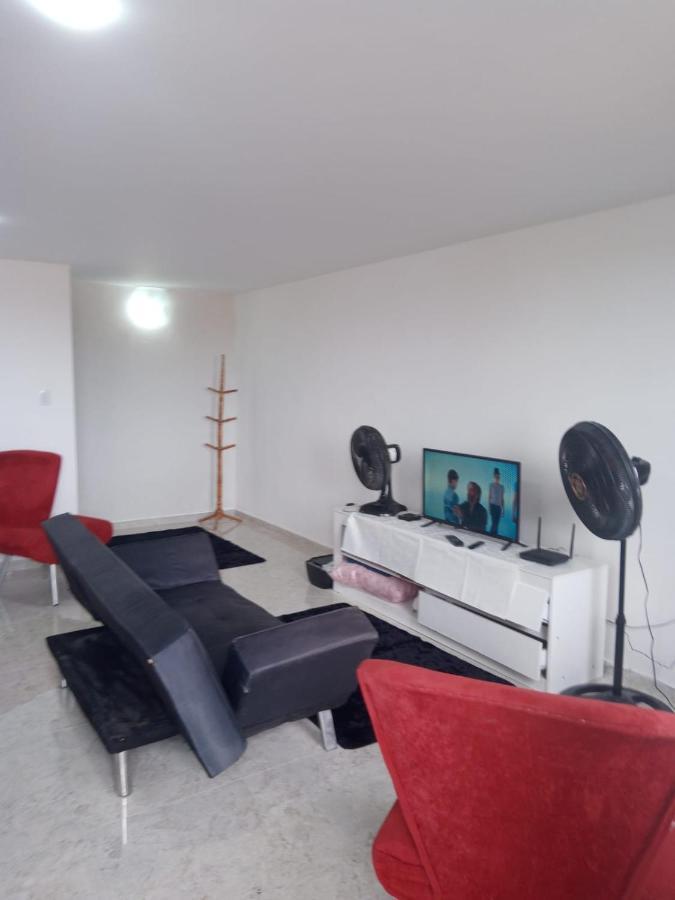 Apartamento Duplex Mobiliado Em São Pedro da Aldeia Екстериор снимка
