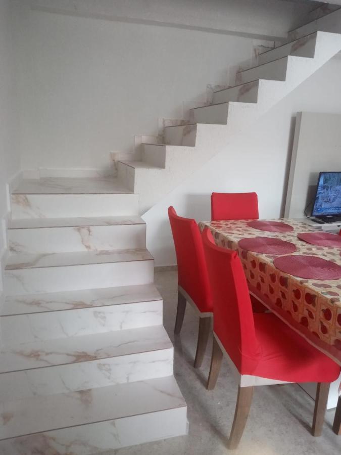 Apartamento Duplex Mobiliado Em São Pedro da Aldeia Екстериор снимка